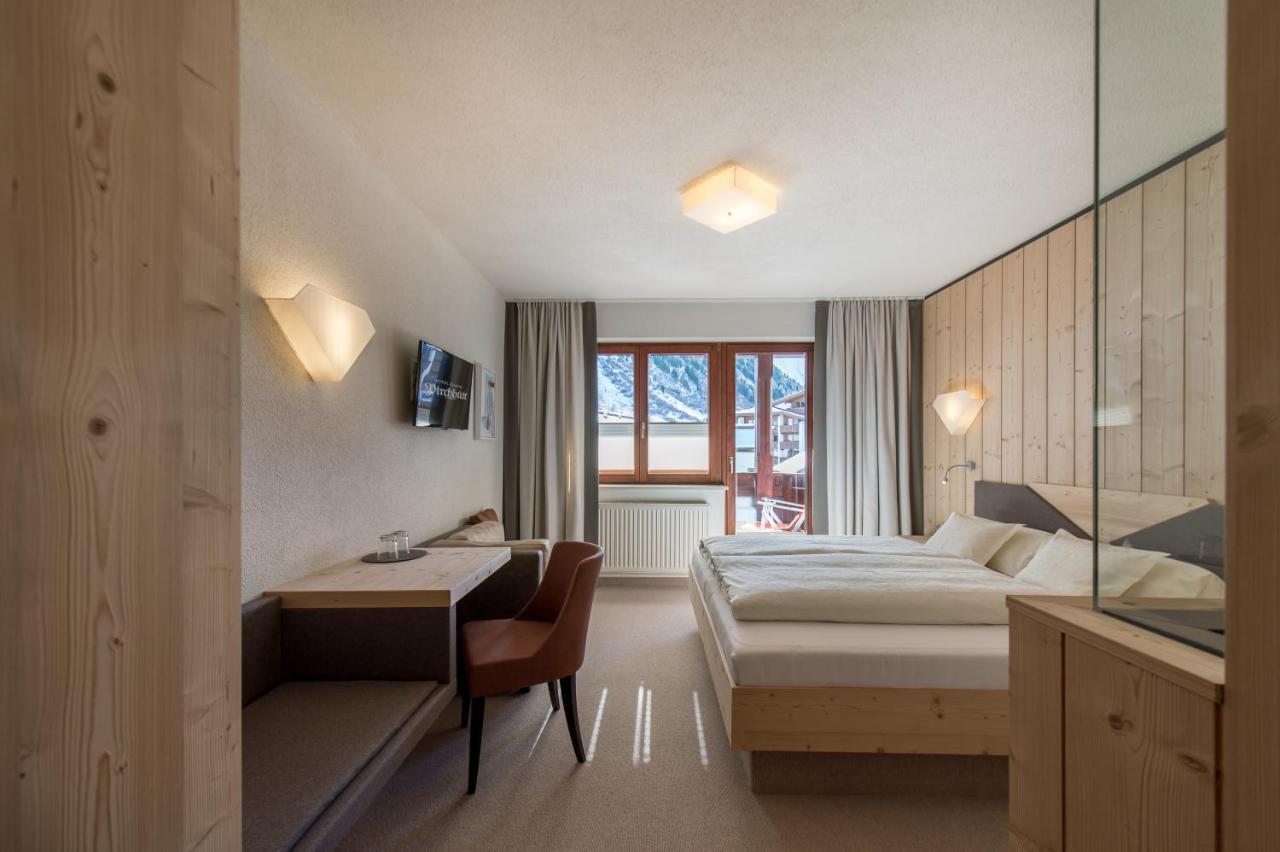 Hotel Garni Pirchhuett Obergurgl Pokoj fotografie